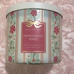 NEW- Peppermint Bark - Bath & Body Works